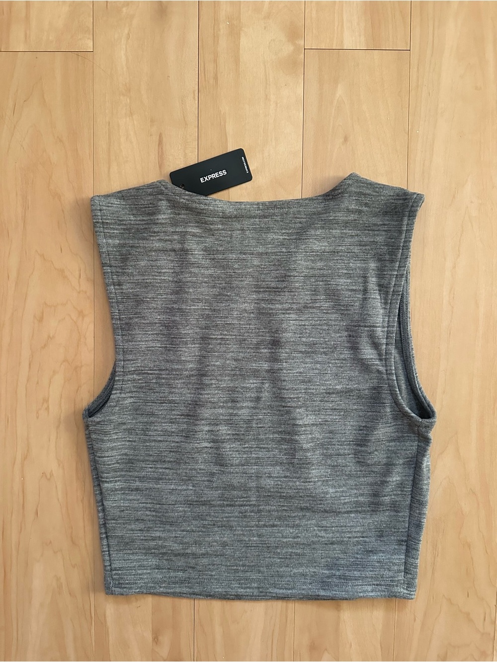 Express Crop Top - Picture 2 of 3